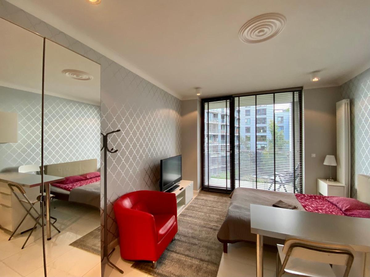 Studio Flat Triton Park Varsavia Esterno foto